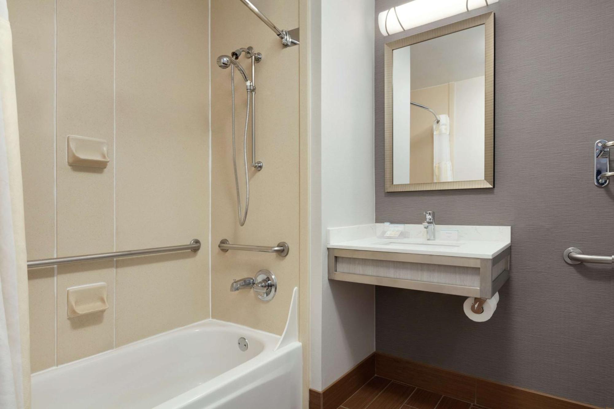 Hilton Garden Inn Gilroy Εξωτερικό φωτογραφία