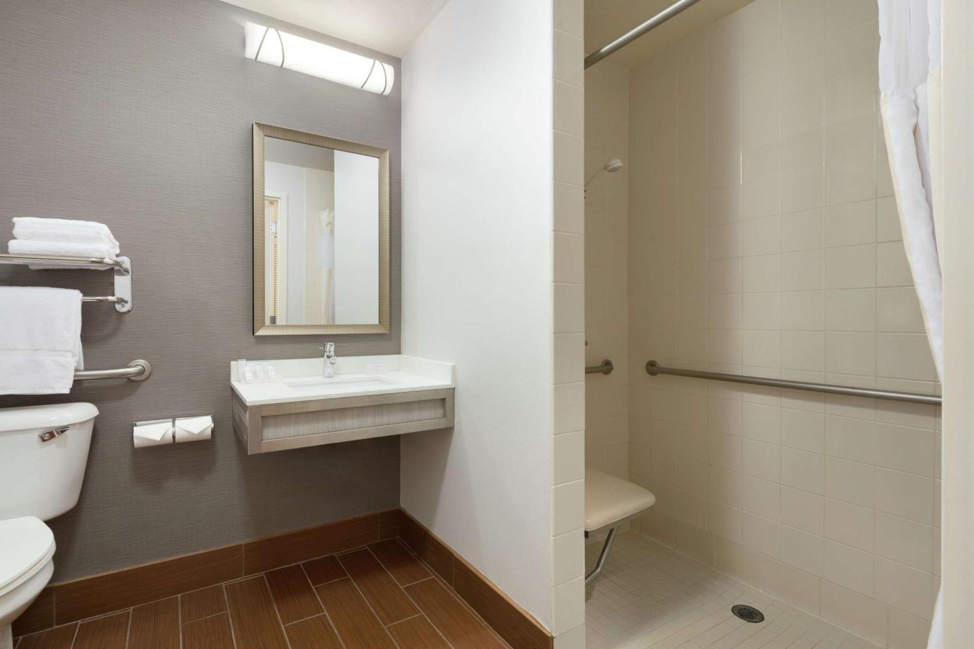 Hilton Garden Inn Gilroy Εξωτερικό φωτογραφία